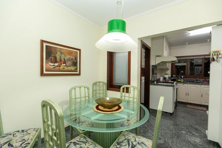 Casa de condomínio à venda com 415m², 4 quartos e 4 vagasSALA DE JANTAR
