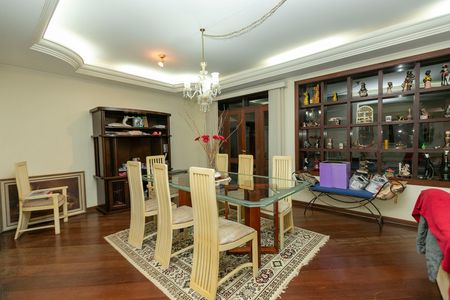 Casa de condomínio à venda com 415m², 4 quartos e 4 vagasSALA TRÊS AMBIENTES