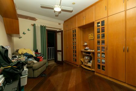 Casa de condomínio à venda com 415m², 4 quartos e 4 vagasQUARTO 3 SUITE