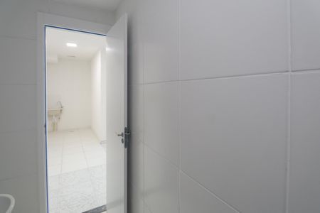 Apartamento para alugar com 33m², 2 quartos e sem vaga Apartamento para alugar com 33m², 2 quartos e sem vagaBanheiro