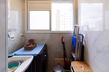 Apartamento à venda com 57m², 2 quartos e 1 vaga Apartamento à venda com 57m², 2 quartos e 1 vagaÁrea de Serviço