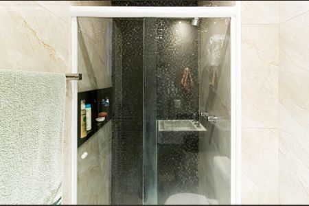 Apartamento à venda com 57m², 2 quartos e 1 vaga Apartamento à venda com 57m², 2 quartos e 1 vagaBanheiro