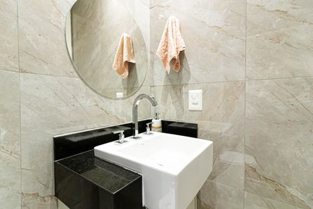 Apartamento à venda com 57m², 2 quartos e 1 vaga Apartamento à venda com 57m², 2 quartos e 1 vagaBanheiro