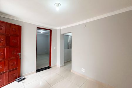 Casa de condomínio para alugar com 65m², 2 quartos e sem vagaSala