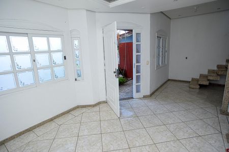 Casa para alugar com 125m², 2 quartos e 1 vaga Casa para alugar com 125m², 2 quartos e 1 vagaSala