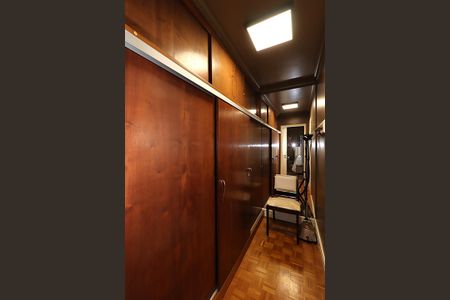 Apartamento para alugar com 175m², 4 quartos e 2 vagasCloset da suíte