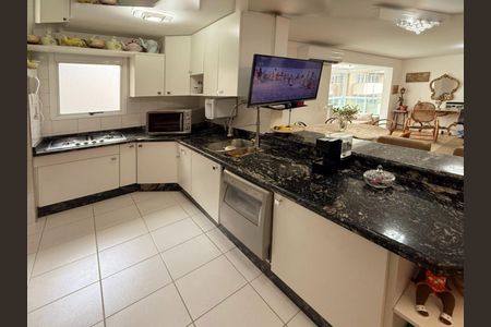 Apartamento à venda com 80m², 2 quartos e 1 vagaCozinha