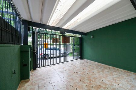 Garagem de casa para alugar com 3 quartos, 140m² em Chácara Santo Antônio (zona Sul), São Paulo