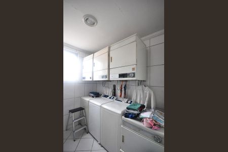 Apartamento à venda com 85m², 2 quartos e 2 vagasLavanderia