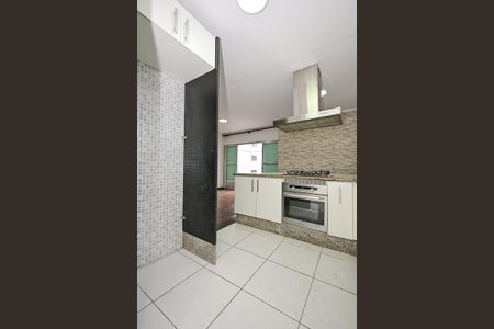 Apartamento à venda com 85m², 2 quartos e 2 vagasCozinha