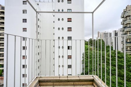 Apartamento à venda com 85m², 2 quartos e 2 vagasVaranda