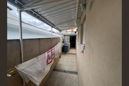 Casa para alugar com 250m², 6 quartos e 2 vagasCorredor 