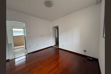 Casa para alugar com 250m², 6 quartos e 2 vagasSala