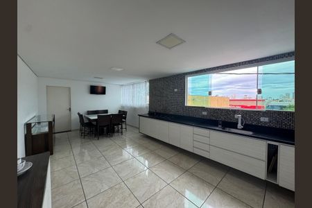 Casa para alugar com 250m², 6 quartos e 2 vagasCozinha