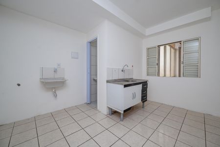 Kitnet de casa para alugar com 1 quarto, 22m² em Jardim Oriental, São Paulo