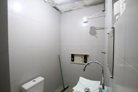 Casa à venda com 204m², 4 quartos e 1 vagaBanheiro da Suíte 1
