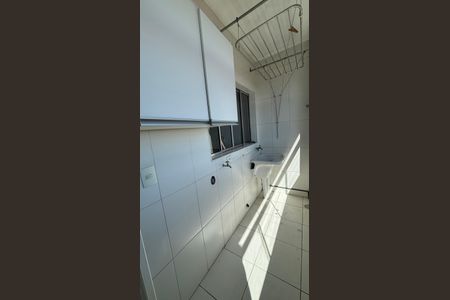 Apartamento para alugar com 75m², 3 quartos e 1 vagaÁrea de Serviço