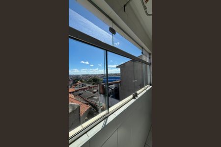 Apartamento para alugar com 75m², 3 quartos e 1 vagaÁrea de Serviço