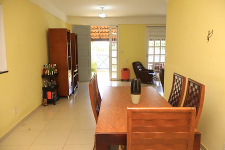 Casa para alugar com 260m², 4 quartos e 2 vagasSala