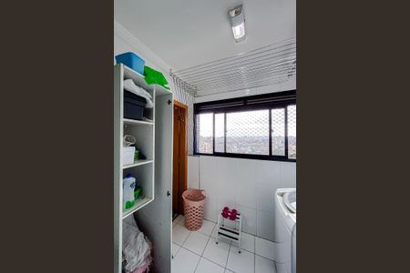 Apartamento à venda com 98m², 3 quartos e 2 vagas Apartamento à venda com 98m², 3 quartos e 2 vagasÁrea de Serviço