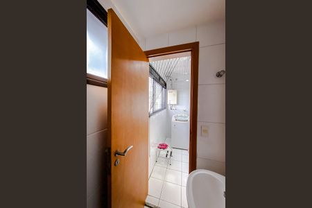 Apartamento à venda com 98m², 3 quartos e 2 vagas Apartamento à venda com 98m², 3 quartos e 2 vagasBanheiro de serviço