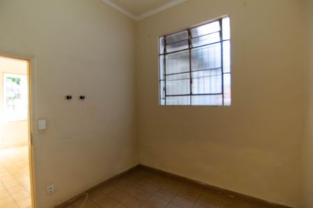 Casa à venda com 275m², 6 quartos e 2 vagas