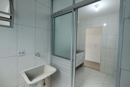 Apartamento para alugar com 60m², 3 quartos e 1 vagaÁrea de Serviço