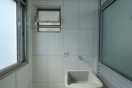 Apartamento para alugar com 60m², 3 quartos e 1 vagaÁrea de Serviço