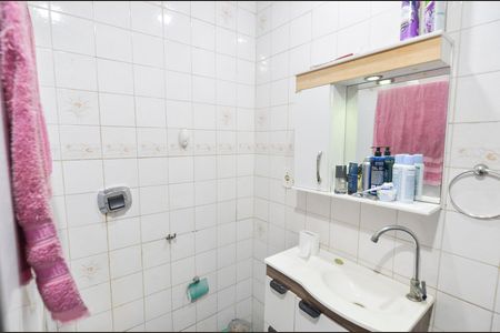 Casa à venda com 128m², 3 quartos e 1 vagaBanheiro 2