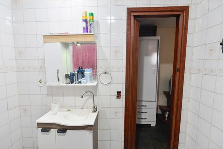 Casa à venda com 128m², 3 quartos e 1 vagaBanheiro 2