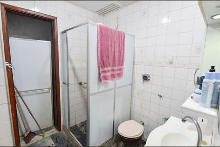 Casa à venda com 128m², 3 quartos e 1 vagaBanheiro 2
