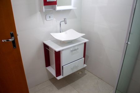 Casa para alugar com 100m², 2 quartos e 1 vaga Casa para alugar com 100m², 2 quartos e 1 vagaBanheiro