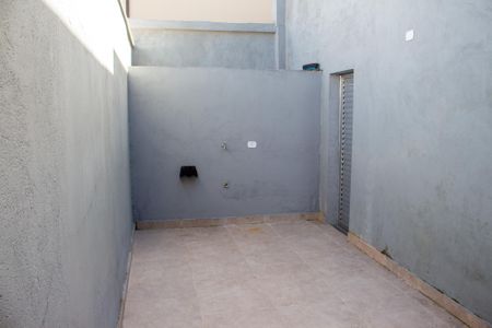 Casa para alugar com 100m², 2 quartos e 1 vaga Casa para alugar com 100m², 2 quartos e 1 vagaQuintal do fundo