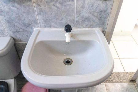 Apartamento para alugar com 53m², 2 quartos e sem vaga Apartamento para alugar com 53m², 2 quartos e sem vagaBanheiro