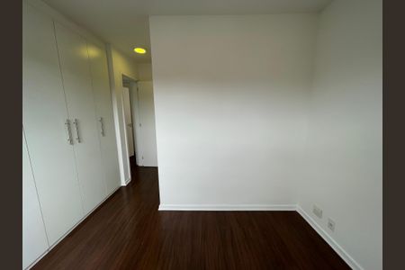 Apartamento à venda com 71m², 3 quartos e 2 vagasQuarto 2