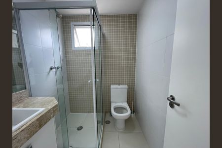 Apartamento à venda com 71m², 3 quartos e 2 vagasBanheiro da Suíte