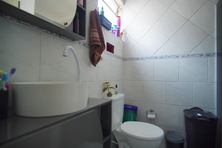 Banheiro da Suíte de kitnet/studio para alugar com 1 quarto, 36m² em Jardim Dona Leopoldina, Porto Alegre