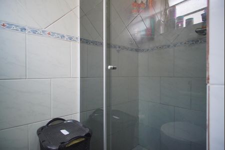 Banheiro da Suíte de kitnet/studio para alugar com 1 quarto, 36m² em Jardim Dona Leopoldina, Porto Alegre