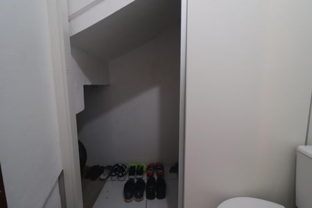 Casa à venda com 88m², 2 quartos e 2 vagasLavabo