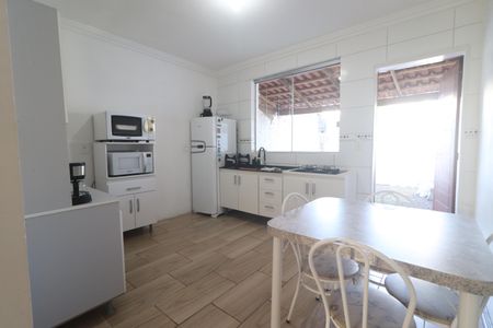 Casa à venda com 88m², 2 quartos e 2 vagasCozinha