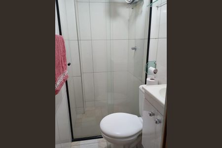 Banheiro de apartamento à venda com 3 quartos, 65m² em Vila Heliopolis, São Paulo