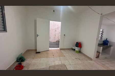 Casa para alugar com 70m², 1 quarto e sem vaga