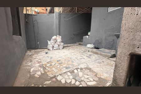 Casa para alugar com 70m², 1 quarto e sem vaga