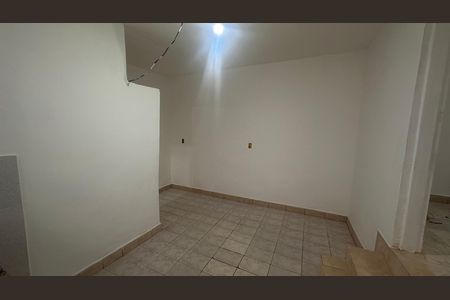 Casa para alugar com 70m², 1 quarto e sem vaga