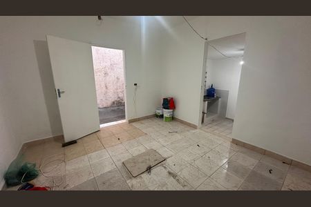 Casa para alugar com 70m², 1 quarto e sem vaga
