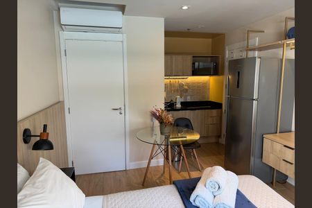 Apartamento à venda com 20m², 1 quarto e sem vagaSala/Quarto