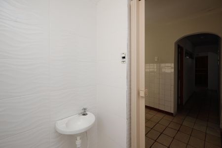 Casa para alugar com 40m², 1 quarto e sem vaga Casa para alugar com 40m², 1 quarto e sem vagaBanheiro