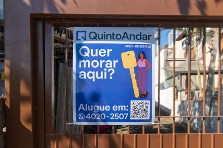 Casa para alugar com 60m², 2 quartos e 1 vaga Casa para alugar com 60m², 2 quartos e 1 vagaFachada