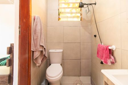 Casa para alugar com 60m², 2 quartos e 1 vaga Casa para alugar com 60m², 2 quartos e 1 vagaBanheiro