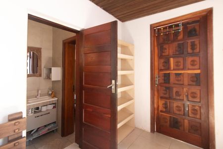 Casa para alugar com 60m², 2 quartos e 1 vaga Casa para alugar com 60m², 2 quartos e 1 vagaBanheiro